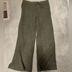 NWOT Aerie CozyUp Waffle Skater Pant- Olive
Small